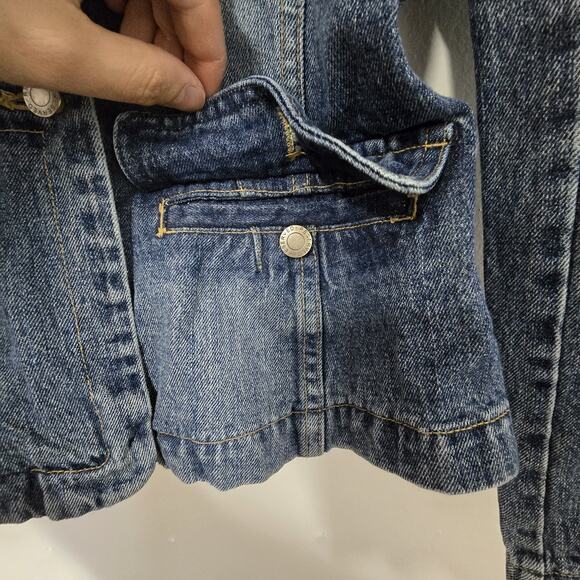 Reserved Jean Jacket Womens Medium Blue Denim Two Button Pockets Cotton - Picture 4 of 15